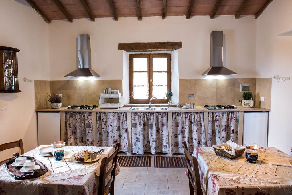 Agriturismo Grossola Кастільйоне-д'Орчія Екстер'єр фото
