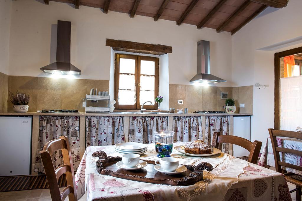 Agriturismo Grossola Кастільйоне-д'Орчія Екстер'єр фото